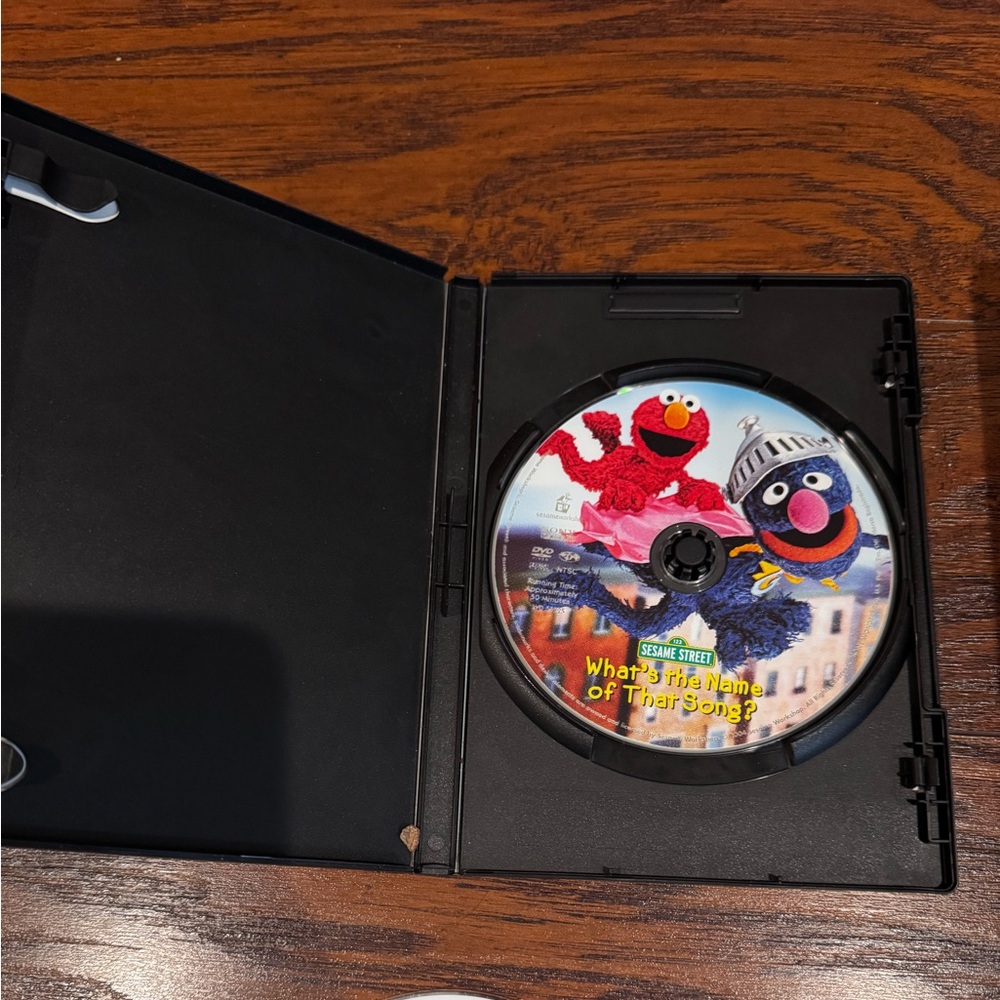 {Sesame Street# DVD bundle Collection - Picture 7 of 14